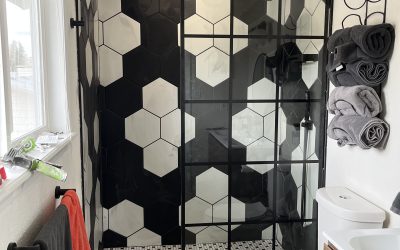 Hexagon Black and White Shower Tiled